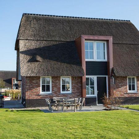 Beautiful Villa With Jacuzzi On The Tjeukemeer Delfstrahuizen Exterior foto